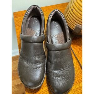 b.o.c. BIG ON COMFORT Brown Pebbled Leather Clogs - Size 10M Nurse Restaurant